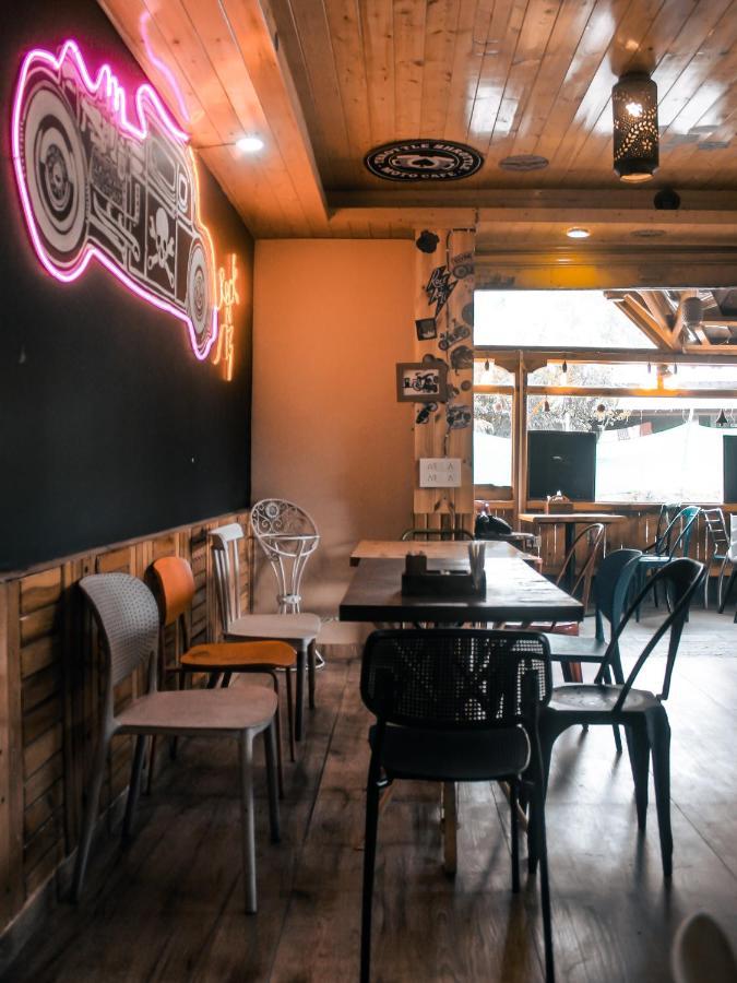 Throttle Shrottle Moto Hostel Manāli エクステリア 写真