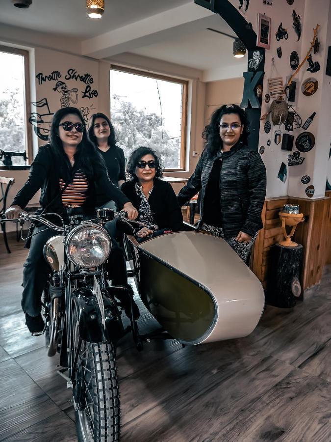 Throttle Shrottle Moto Hostel Manāli エクステリア 写真