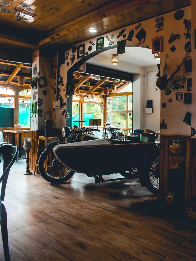 Throttle Shrottle Moto Hostel Manāli エクステリア 写真