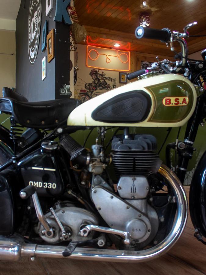 Throttle Shrottle Moto Hostel Manāli エクステリア 写真
