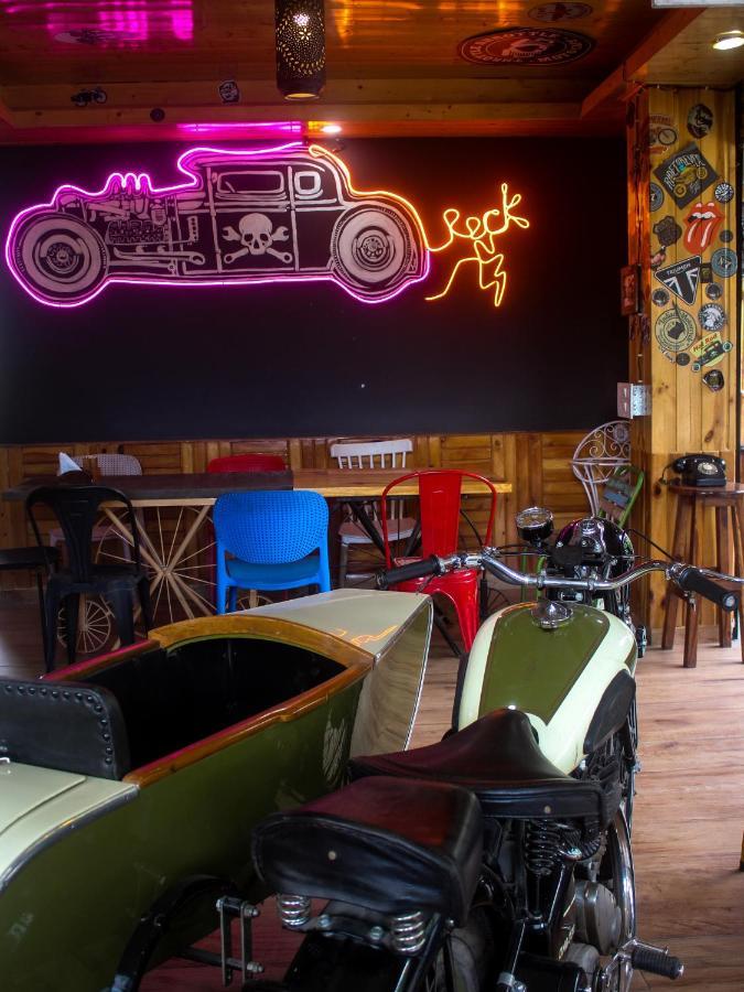 Throttle Shrottle Moto Hostel Manāli エクステリア 写真