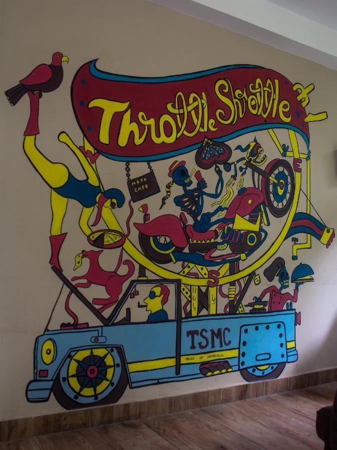 Throttle Shrottle Moto Hostel Manāli エクステリア 写真
